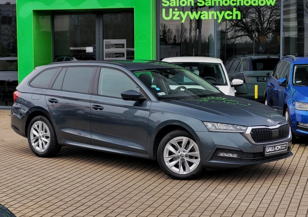 Skoda Octavia cena 88999 przebieg: 95745, rok produkcji 2020 z Darłowo małe 352